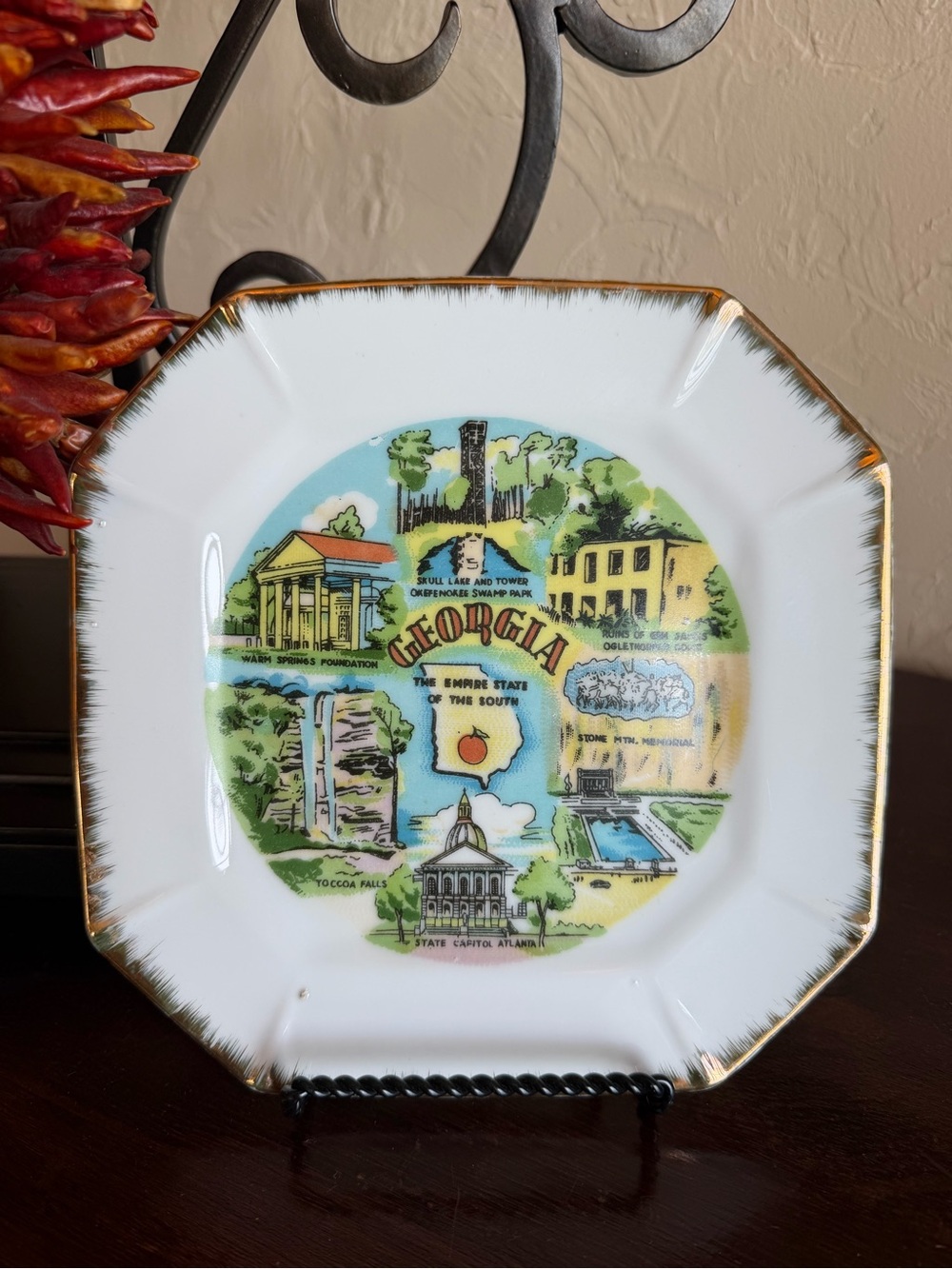 Georgia Souvenir Octagonal Porcelain Plate with Gold Trim